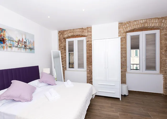 Peruzovic 1 Gæstehus