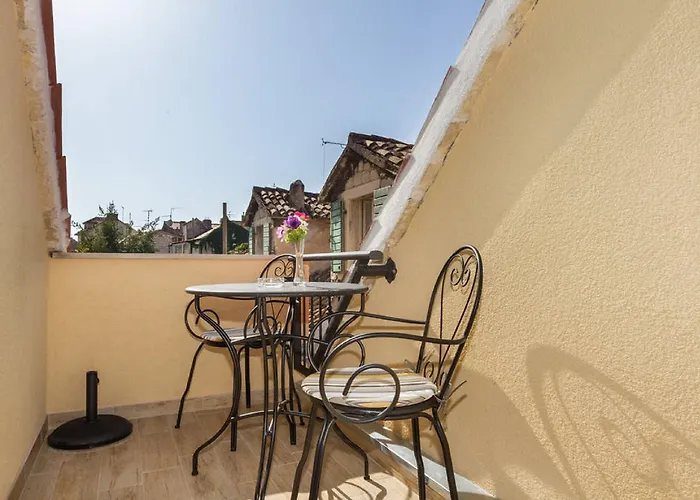 Peruzovic 1 Gæstehus