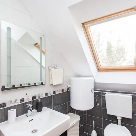 Peruzovic 1 Pensionat Split