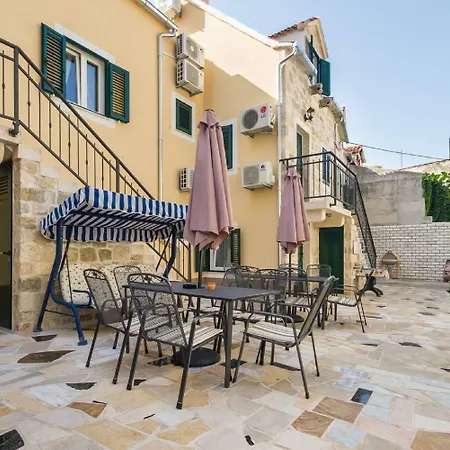 Peruzovic 1 Pensionat