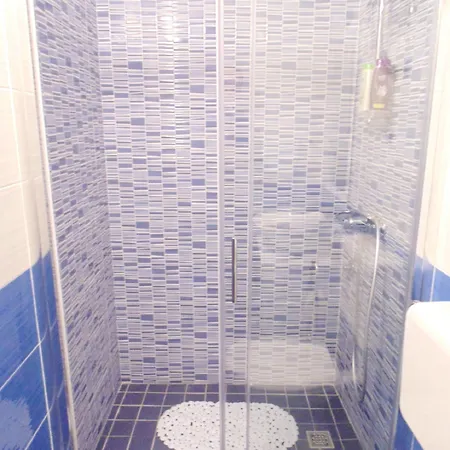 بيت ضيافة Peruzovic 1 3*