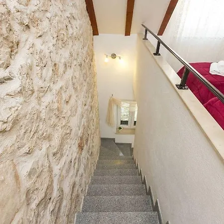 بيت ضيافة Peruzovic 1