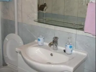 Πανσιόν Peruzovic 1 3*