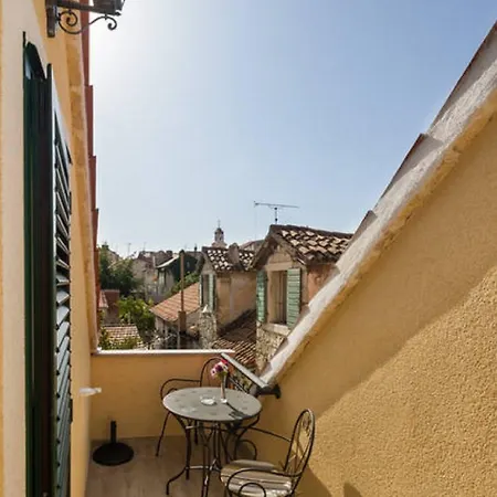 Guest house Peruzovic 1 Split