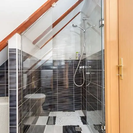 Guest house Peruzovic 1 3*